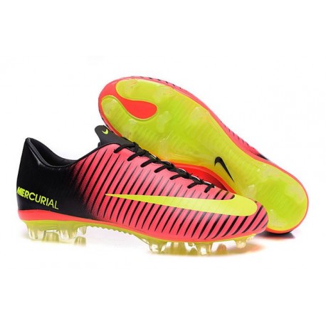 crampon nike rouge et noir