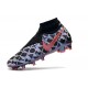 Crampons pour Hommes Nike Phantom VSN Elite DF FG Nike x EA Sports Bleu Noir Rouge