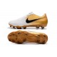 Nike Crampons Nouvelles Phantom Venom Elite FG Blanc Or Noir