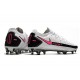 Nouvelle chaussure Phantom GT Elite FG de Nike - Blanc Rose Noir