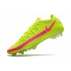 Nouvelle chaussure Phantom GT Elite FG de Nike - Jaune Rose