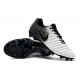 Nouveau Crampons Foot Nike Tiempo Legend VII FG 